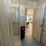 Rdc Avec Jardin A 500m De La Et 800m Des Commerces - Fr-1-361-493 瑞卢维尔莱潘