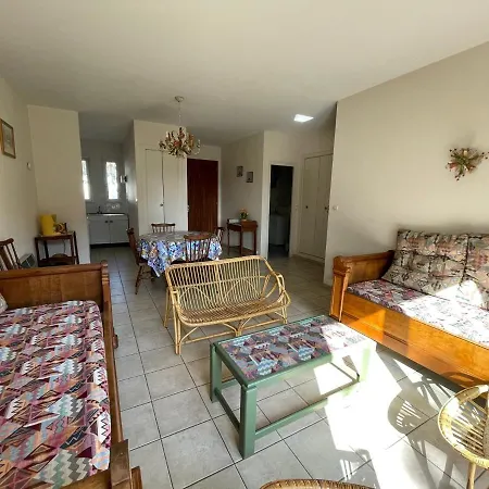 公寓 Rdc Avec Jardin A 500m De La Et 800m Des Commerces - Fr-1-361-493 瑞卢维尔莱潘