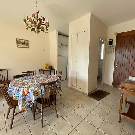 公寓 Rdc Avec Jardin A 500m De La Et 800m Des Commerces - Fr-1-361-493 *