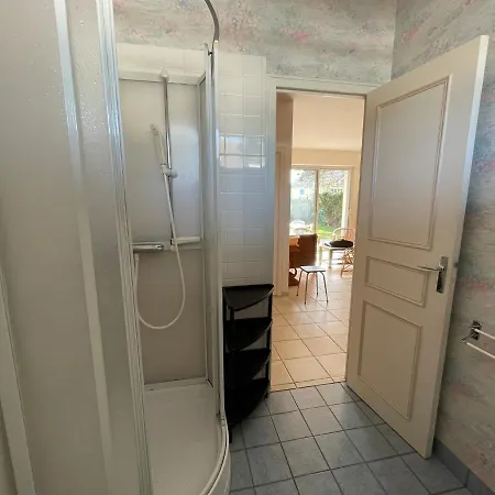 Rdc Avec Jardin A 500m De La Et 800m Des Commerces - Fr-1-361-493 Jullouville-les-Pins