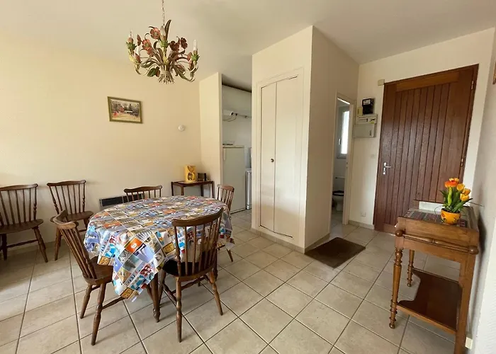 公寓 Rdc Avec Jardin A 500m De La Et 800m Des Commerces - Fr-1-361-493 *